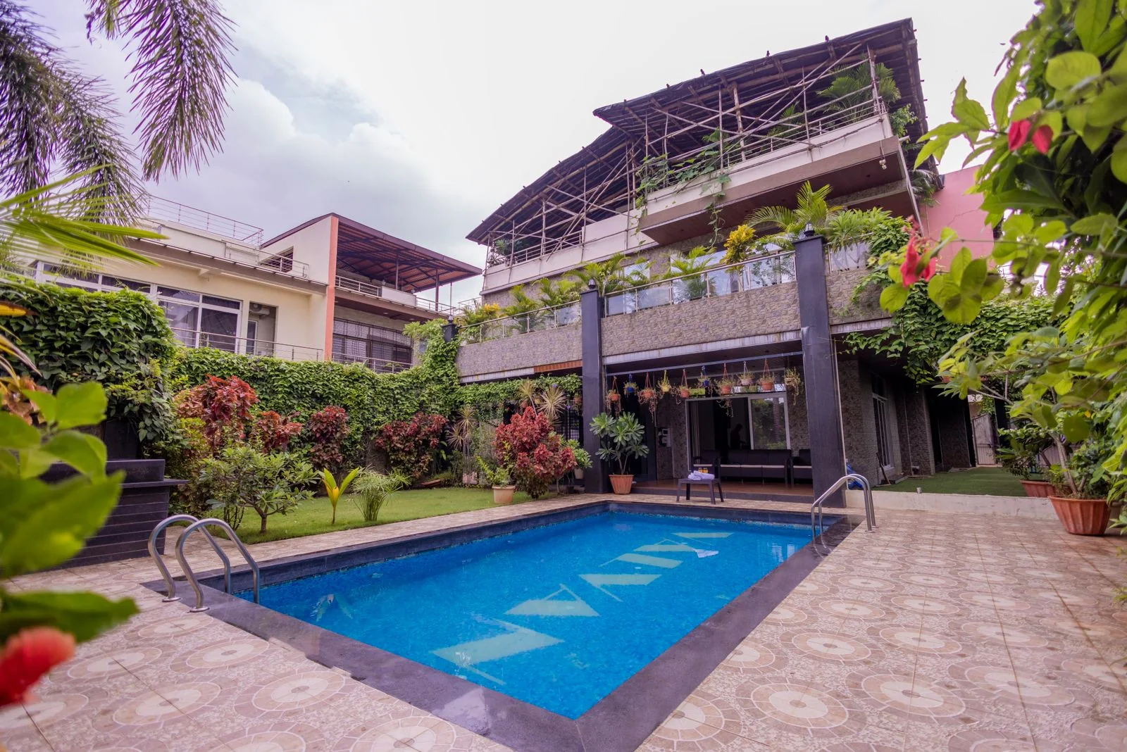 Villa No. 10 — Pure Veg 5BHK