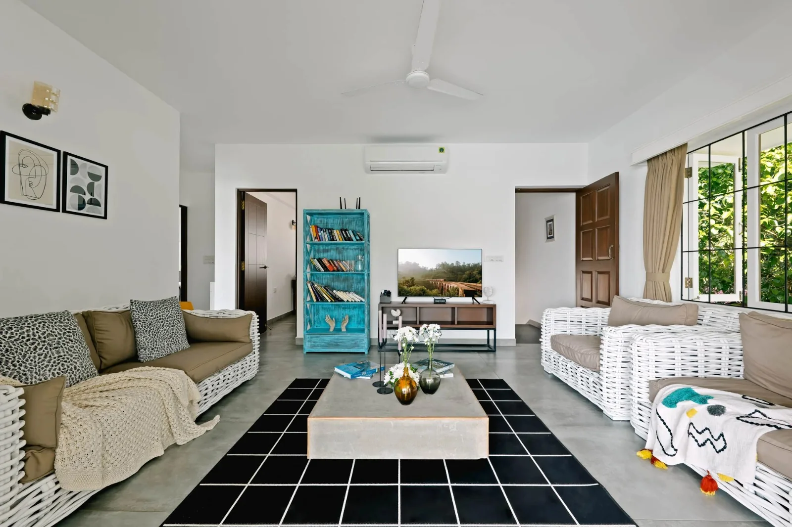 Villa No. 13 — Luxury 4BHK Waterfront Villa photo 2