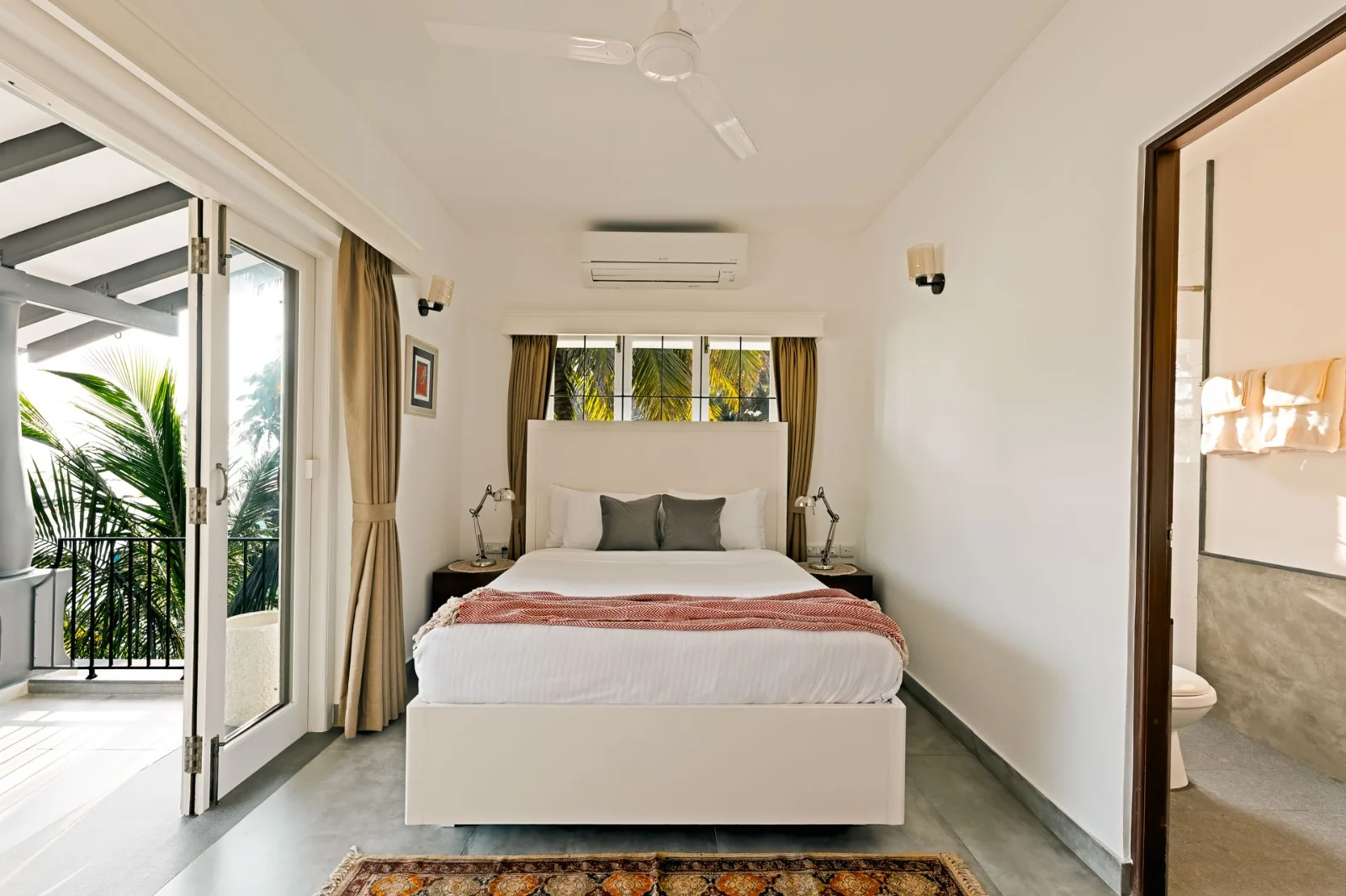 Villa No. 13 — Luxury 4BHK Waterfront Villa photo 4