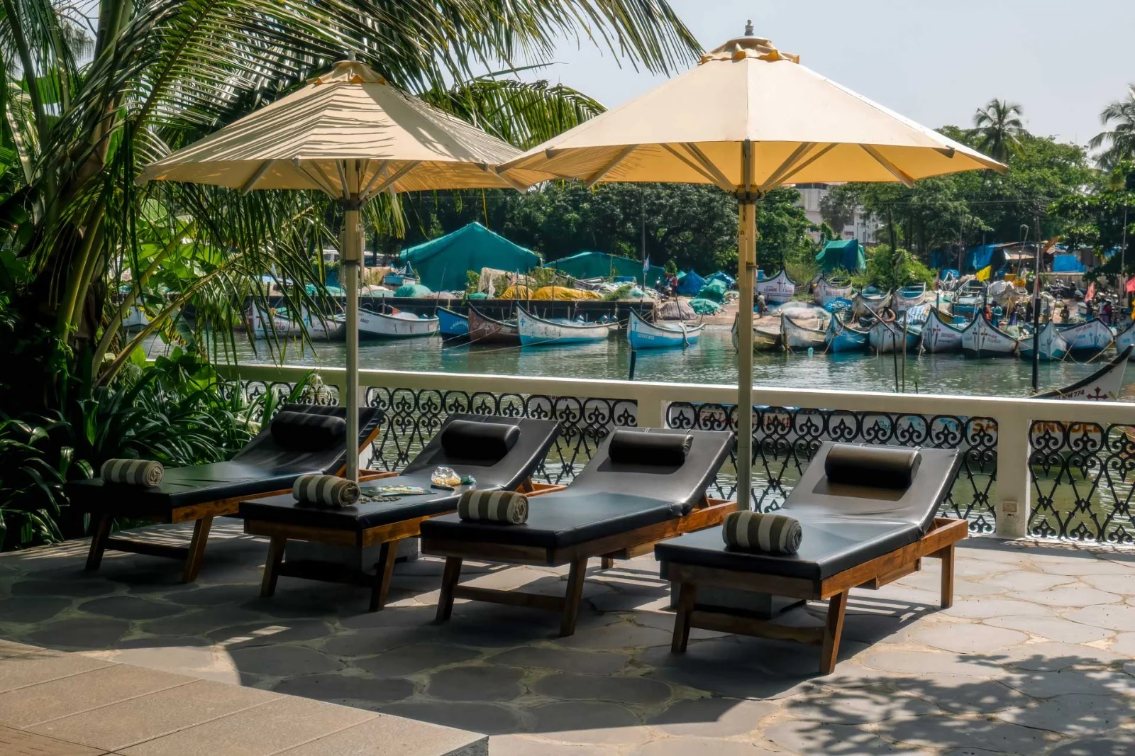 Villa No. 13 — Luxury 4BHK Waterfront Villa gallery photo 8