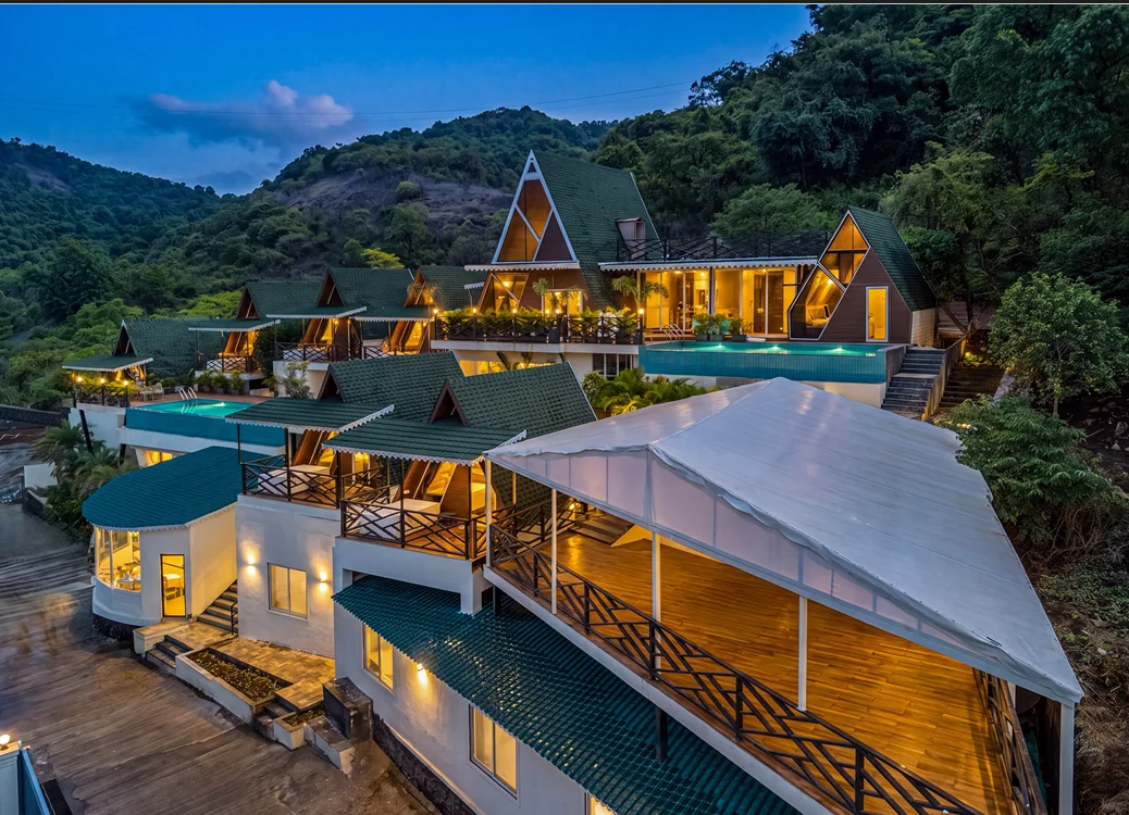 Couple special stay in Pawna