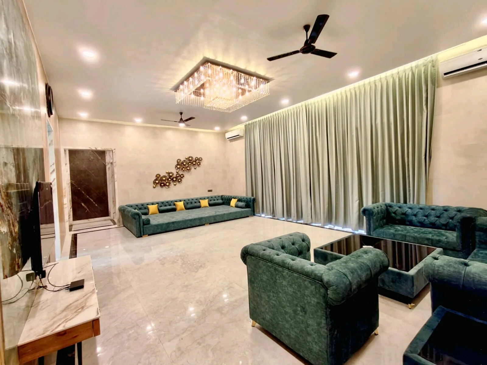 Villa No. 8 — Luxury 6BHK photo 3