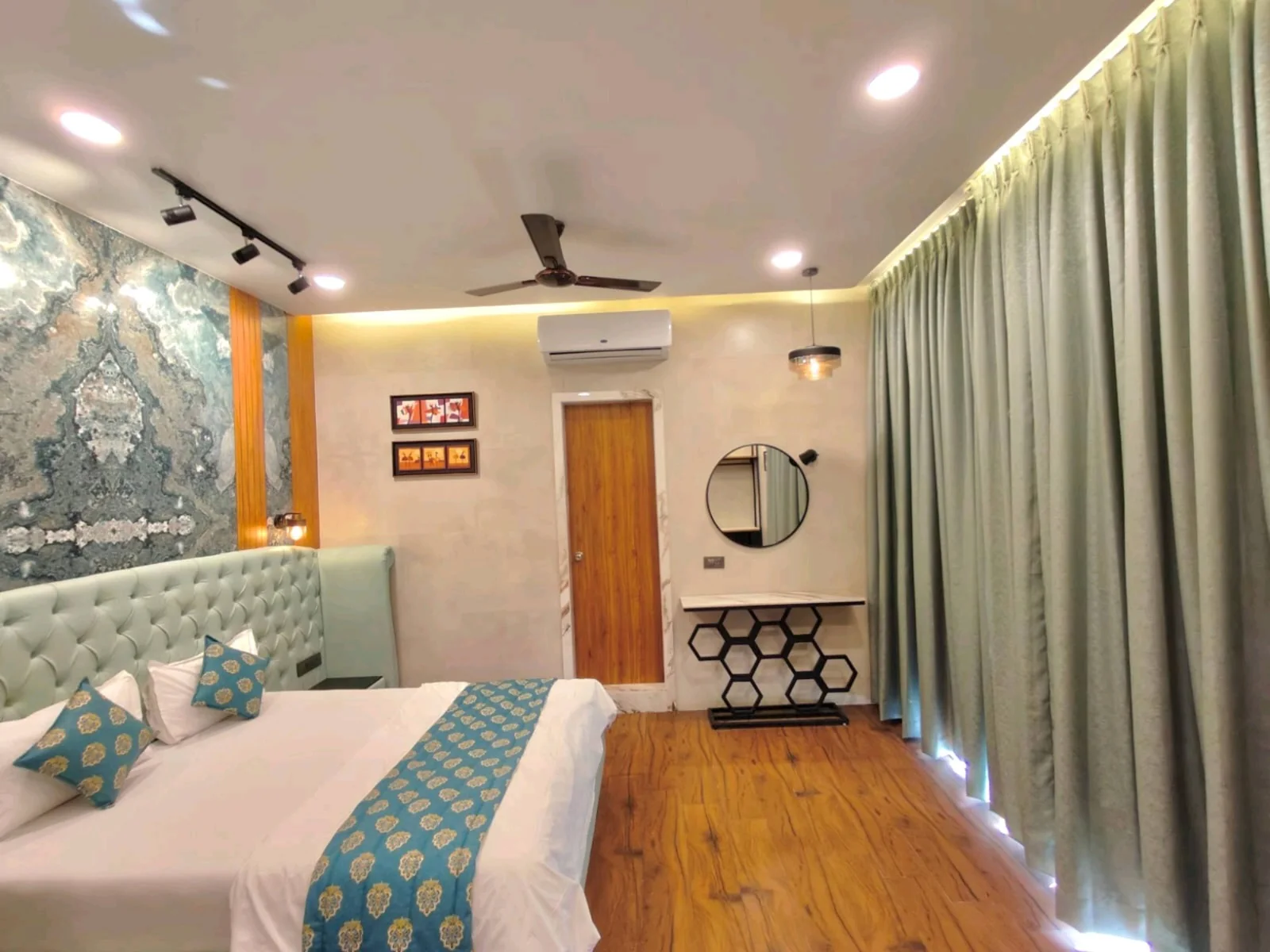 Villa No. 8 — Luxury 6BHK gallery photo 6